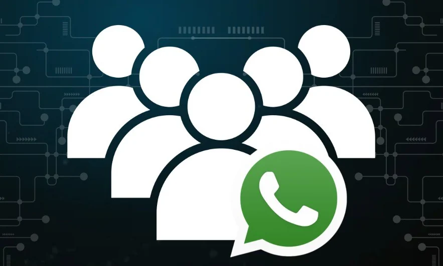Comunidade Arq Astra AI: grupo de pessoas com o símbolo do WhatsApp, sobre um fundo de circuitos